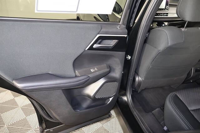 2024 Mitsubishi Outlander ES