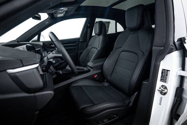 2025 Porsche Macan Electric