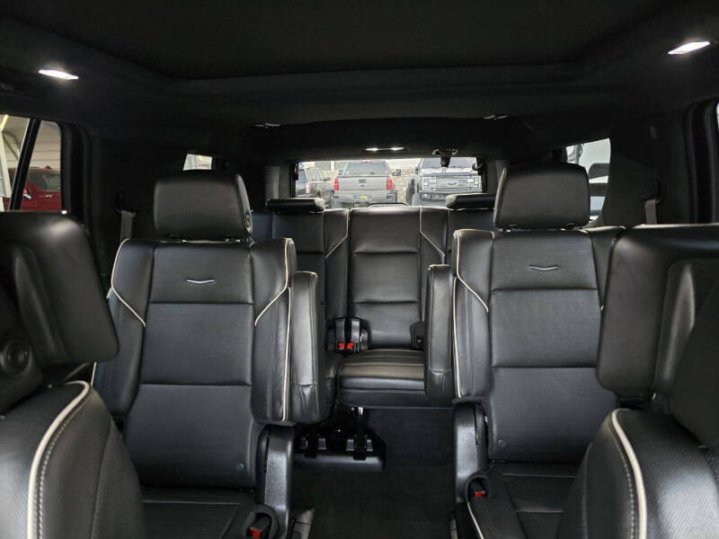 2023 Cadillac Escalade Sport