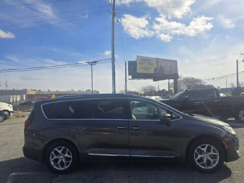 2018 Chrysler Pacifica Touring L