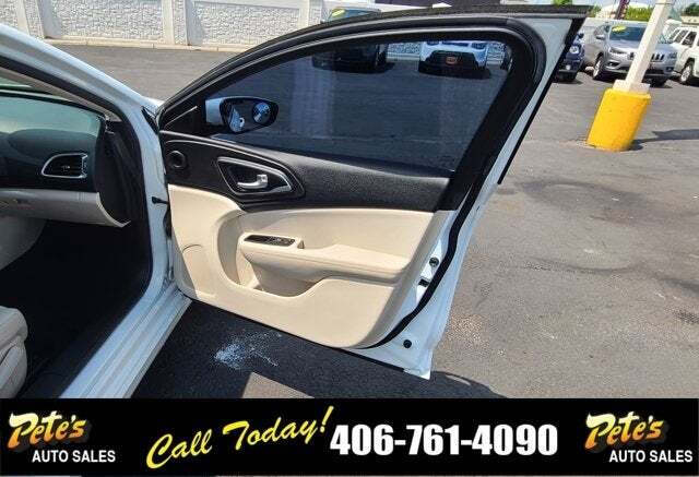 2016 Chrysler 200 Limited