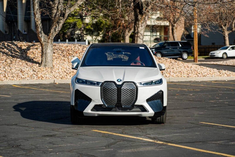 2025 BMW iX xDrive50