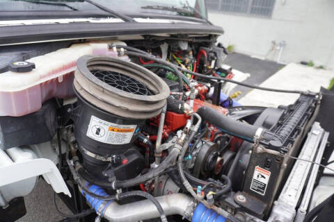 2015 Freightliner M2 106