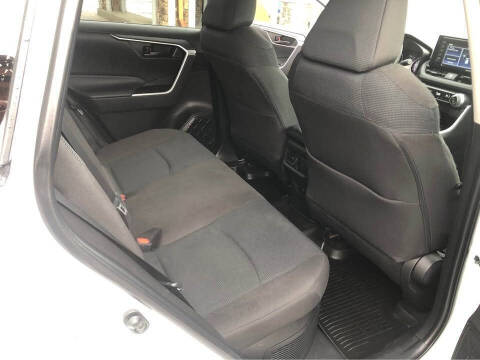 2022 Toyota RAV4 Hybrid LE