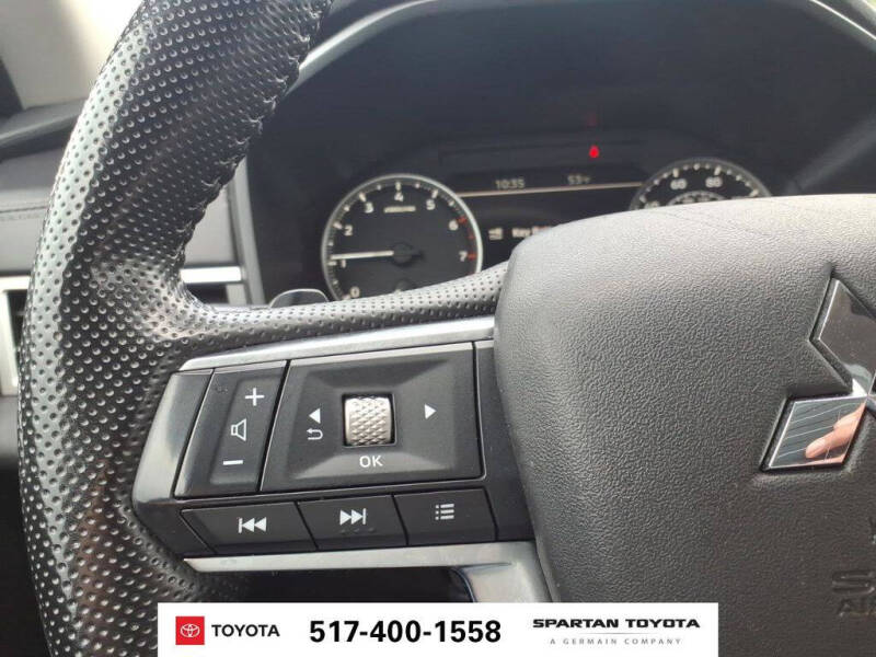 2024 Mitsubishi Outlander SE