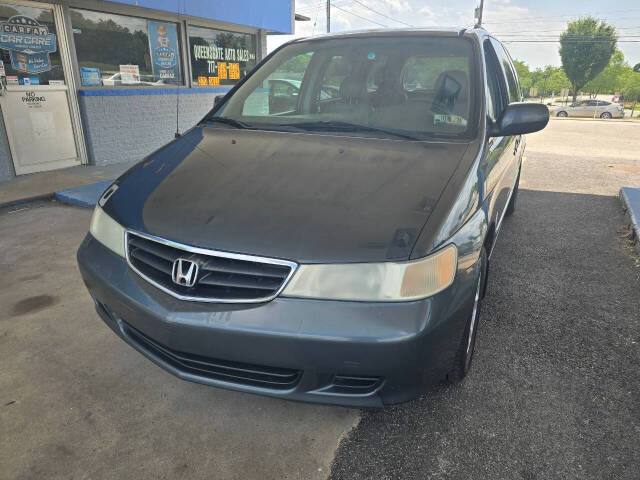 2003 Honda Odyssey for sale at QUEENSGATE AUTO SALES in York, PA