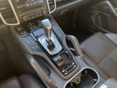 2017 Porsche Cayenne Platinum Edition