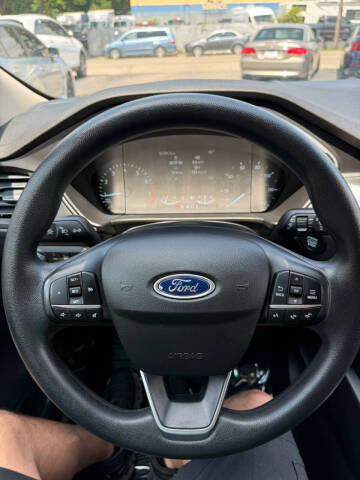 2020 Ford Escape SE