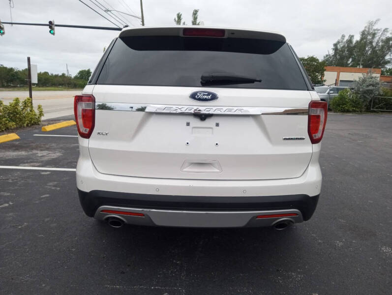 2016 Ford Explorer XLT