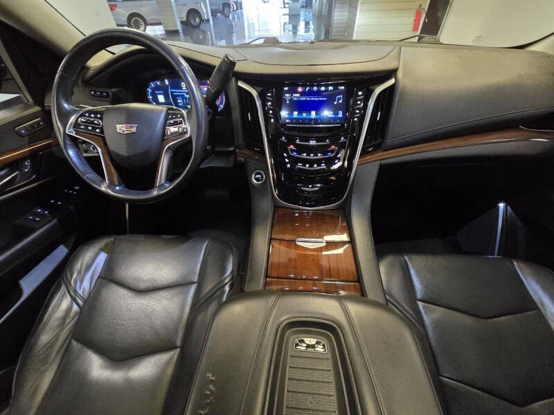 2020 Cadillac Escalade Luxury