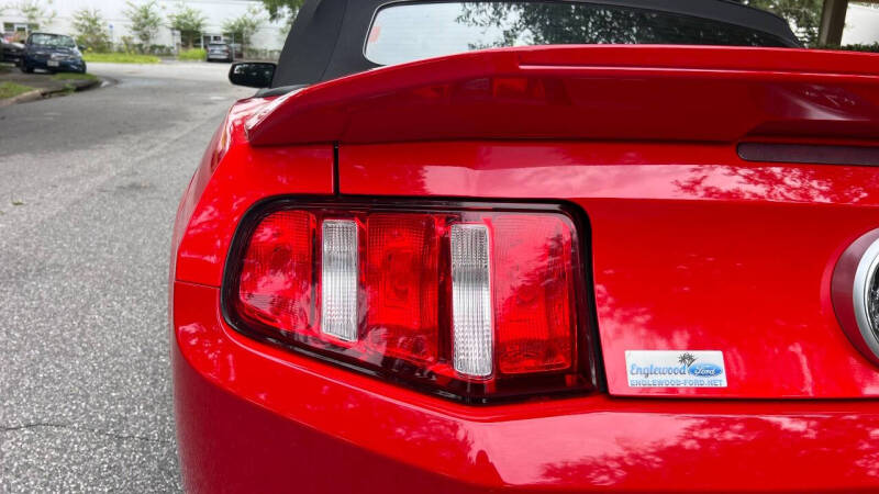 2012 Ford Mustang V6