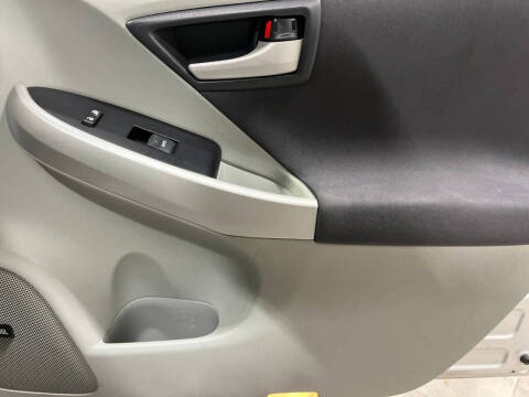 2011 Toyota Prius Three
