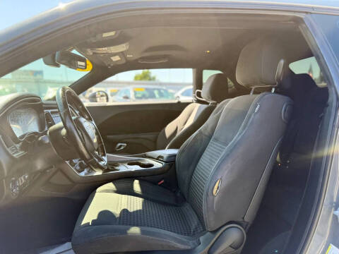 2019 Dodge Challenger SXT