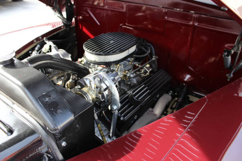 1946 Ford Super Deluxe