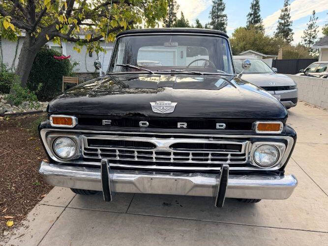 1965 Ford F-100