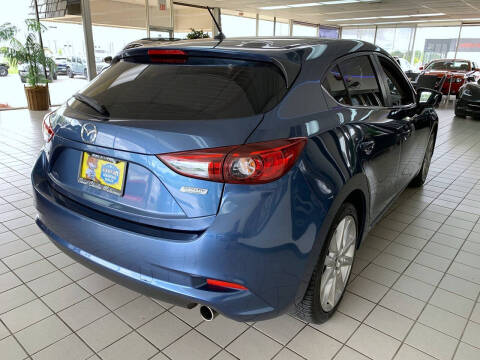 2017 Mazda MAZDA3 Touring 2.5