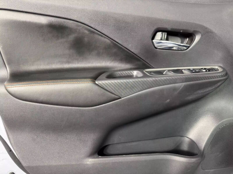 2025 Nissan Versa SR