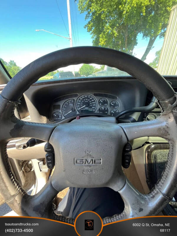 2001 GMC Yukon Denali
