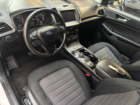 2020 Ford Edge SE