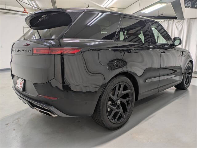 2024 Land Rover Range Rover Sport P360 SE