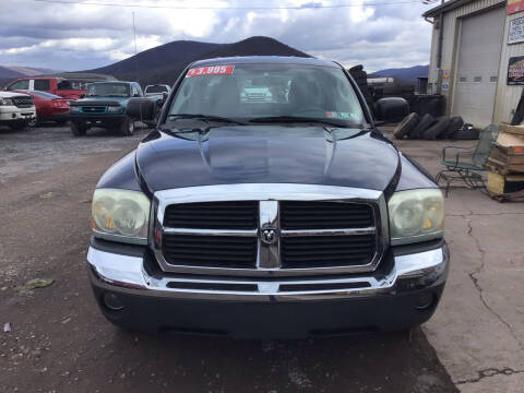 2005 Dodge Dakota for sale at Troy's Auto Sales in Dornsife PA