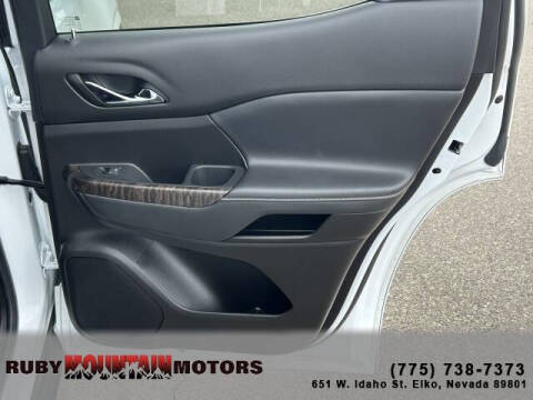 2023 GMC Acadia Denali