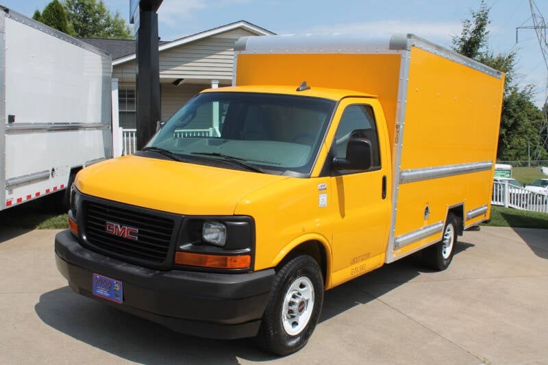 2017 GMC Savana for sale at KEEN AUTOMOTIVE in Clarksville TN