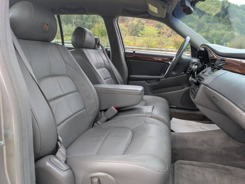 2005 Cadillac DeVille