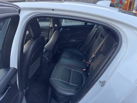 2017 Jaguar XE 25t Prestige