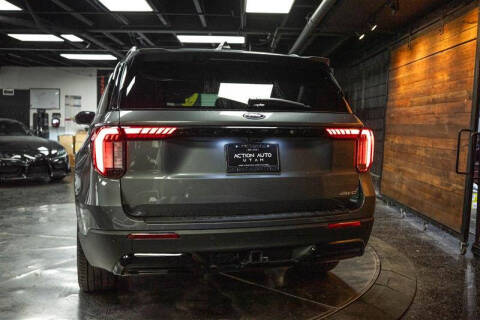 2025 Ford Explorer ST-Line