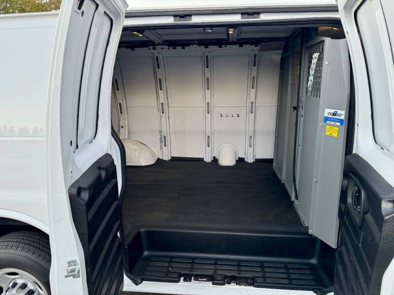 2022 Chevrolet Express 3500