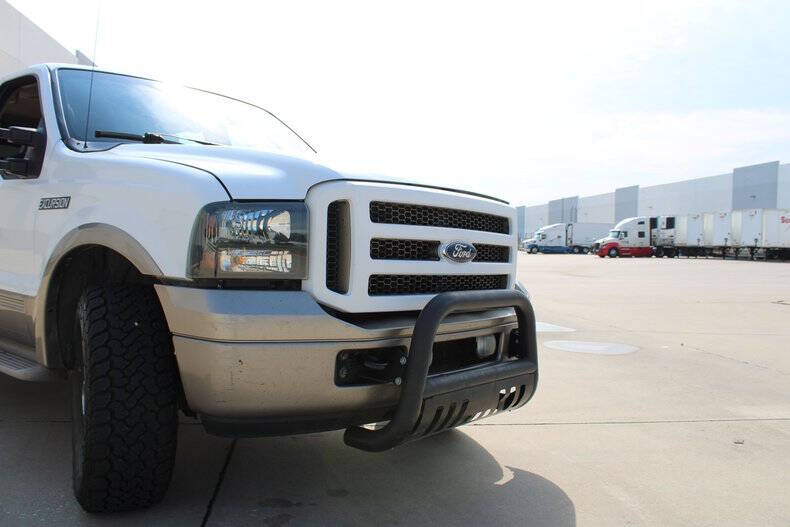 2005 Ford Excursion Eddie Bauer