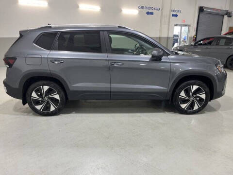 2026 Volkswagen Taos SE 4Motion