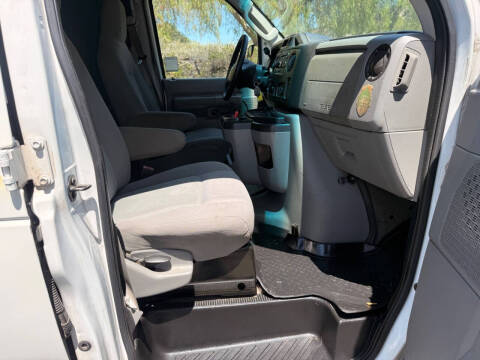 2013 Ford E-Series E-350 SD XLT