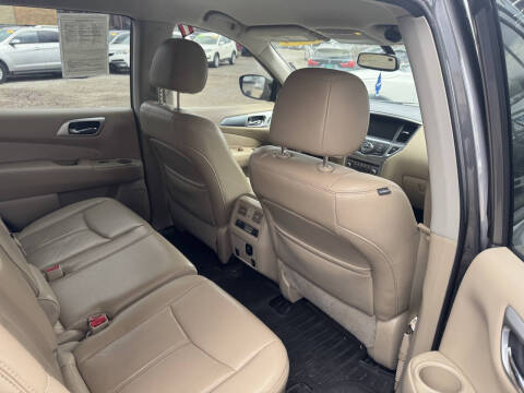 2017 Nissan Pathfinder S