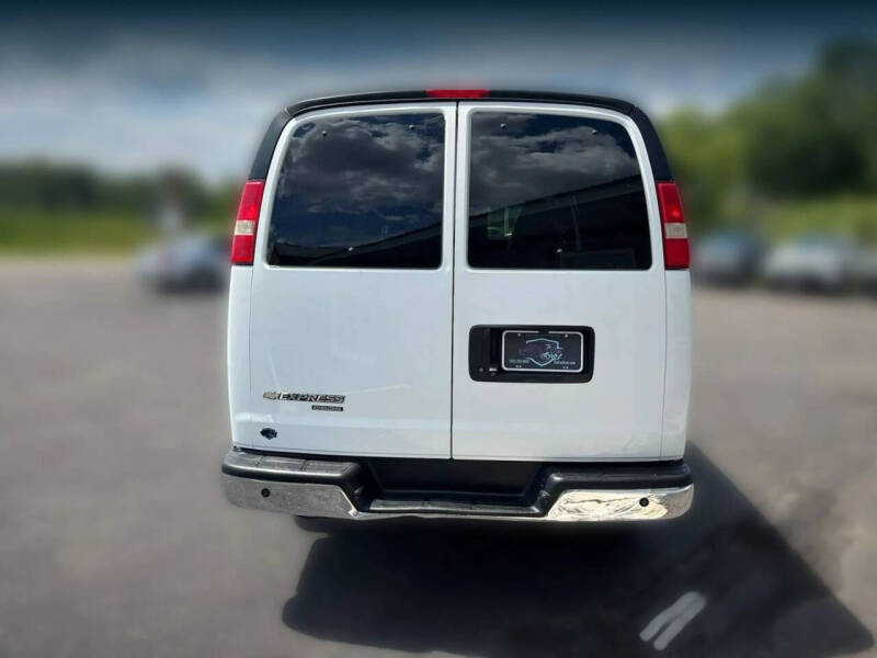 2015 Chevrolet Express LT 2500