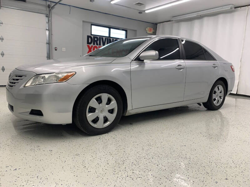 2009 Toyota Camry LE photo 3