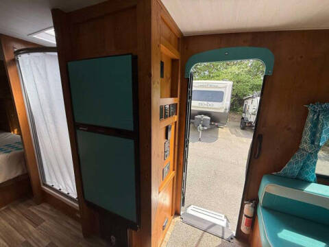 2025 Gulfstream VINTAGE CRUSIER 19ERD