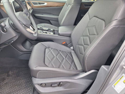 2025 Volkswagen Atlas SE