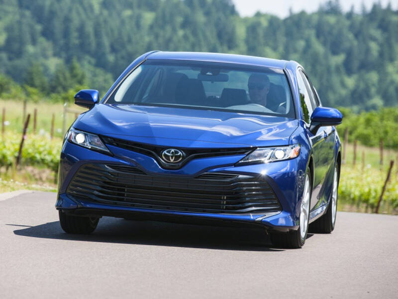 2019 Toyota Camry for sale at Tom Wood Honda in Anderson IN