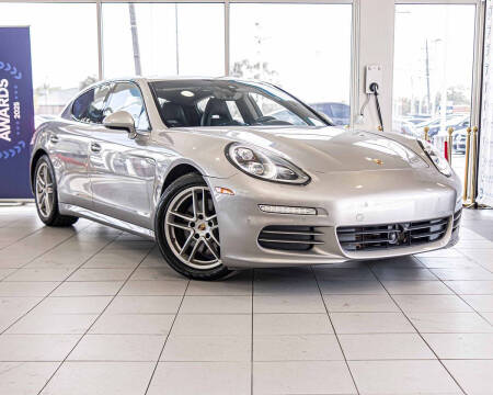 2016 Porsche Panamera 4 Edition