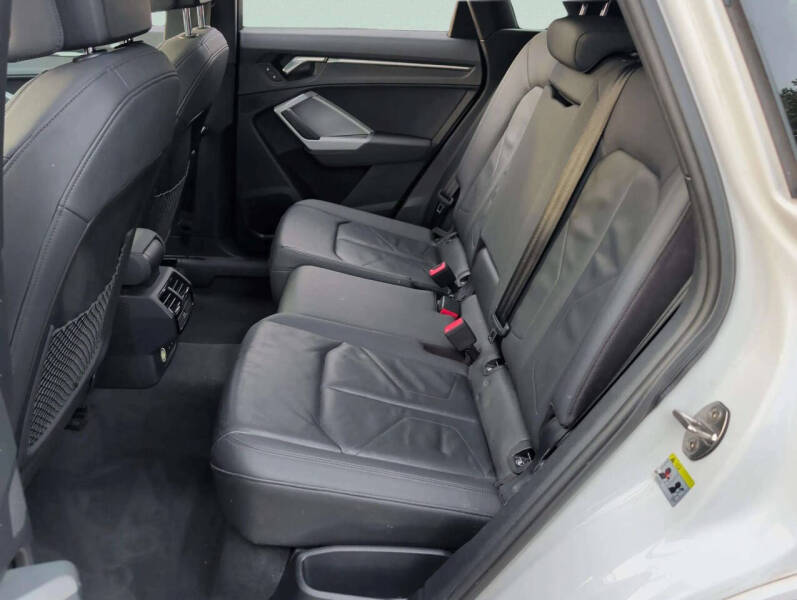 2019 Audi Q3 quattro Premium 45 TFSI