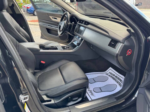 2017 Jaguar XF 35t Premium