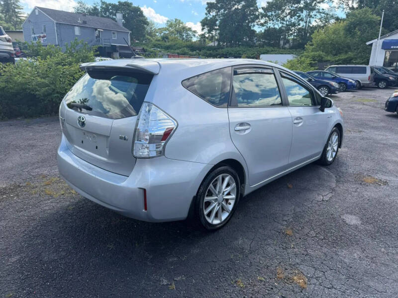 2013 Toyota Prius v