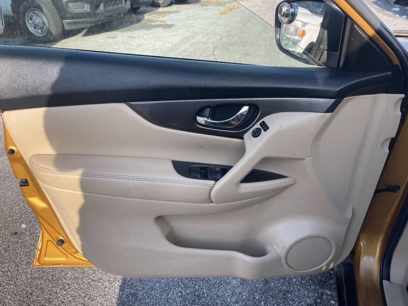 2015 Nissan Rogue SV