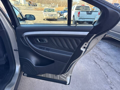 2017 Ford Taurus SEL