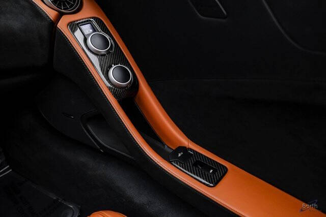 2013 McLaren MP4-12C Spider