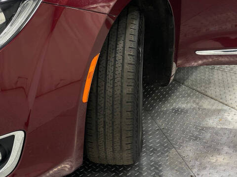 2017 Chrysler Pacifica Touring-L Plus