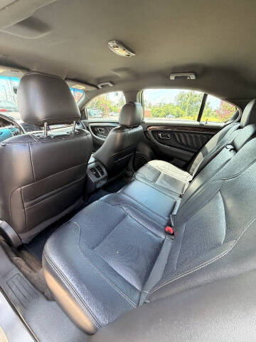 2015 Ford Taurus Limited