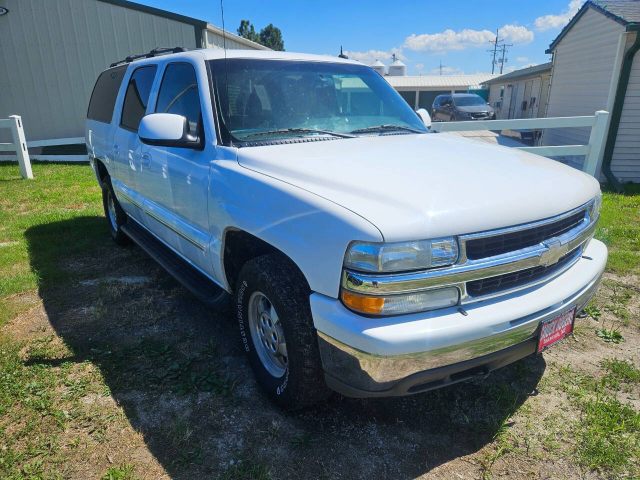 White 2003 Chevrolet Suburban 1500 LT 1500 LT 4WD 4dr SUV 2